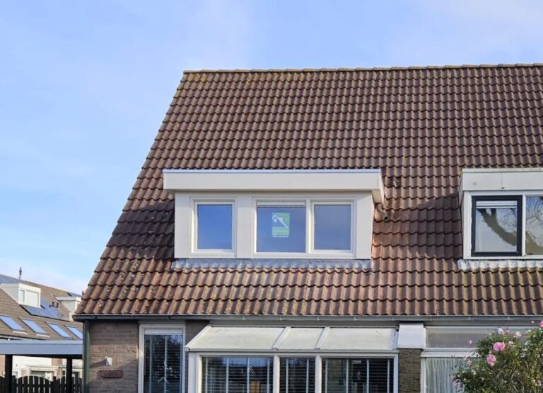 Kunststof met houtnerf  Dakkapellen met plat dak -Julianadorp 3