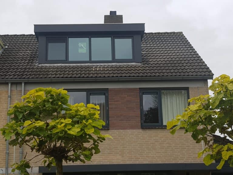 Kunststof met houtnerf  Dakkapel met plat dak – Alkmaar 4
