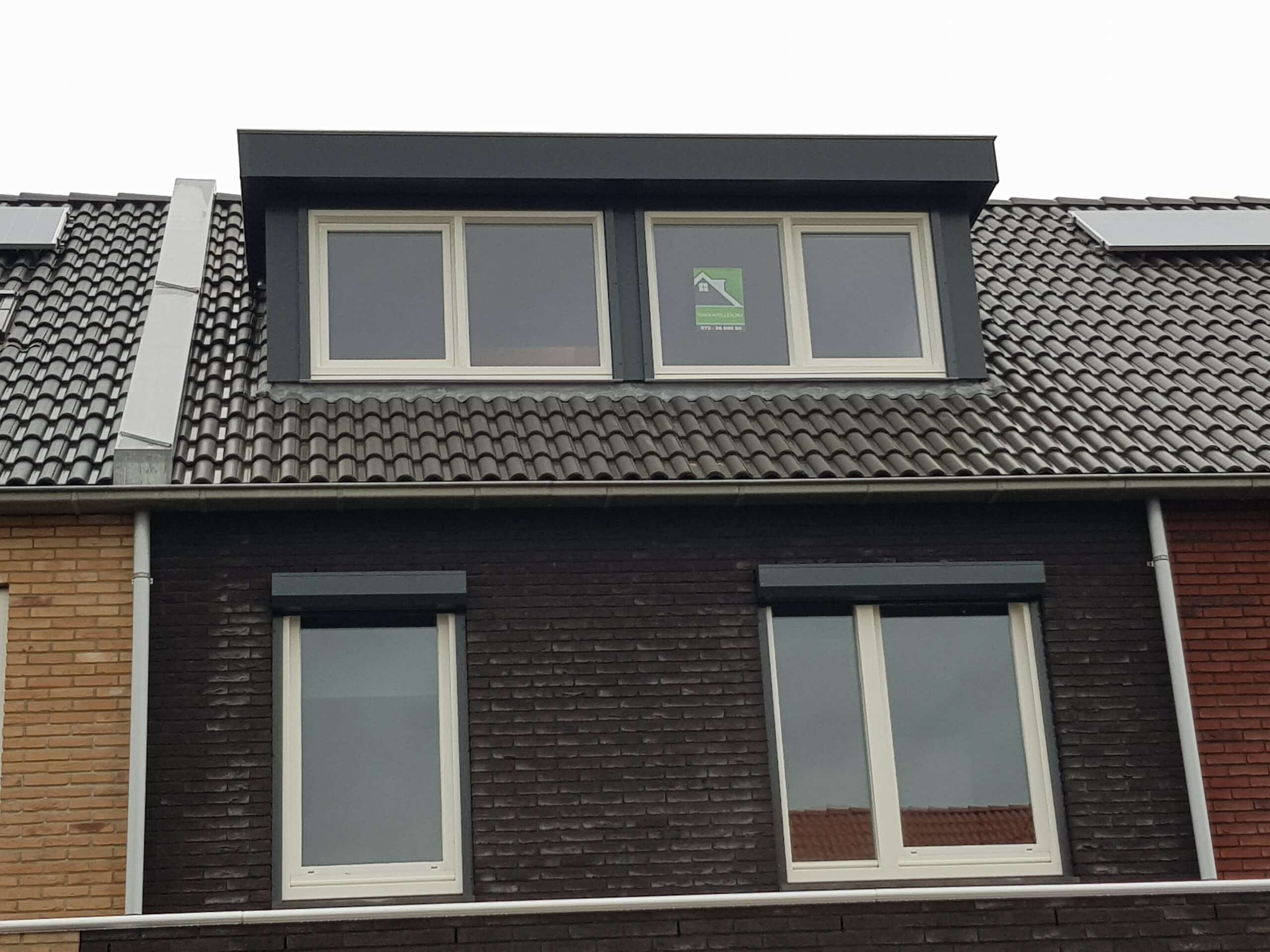 Kunststof met houtnerf  Dakkapel met plat dak – De Goorn 3