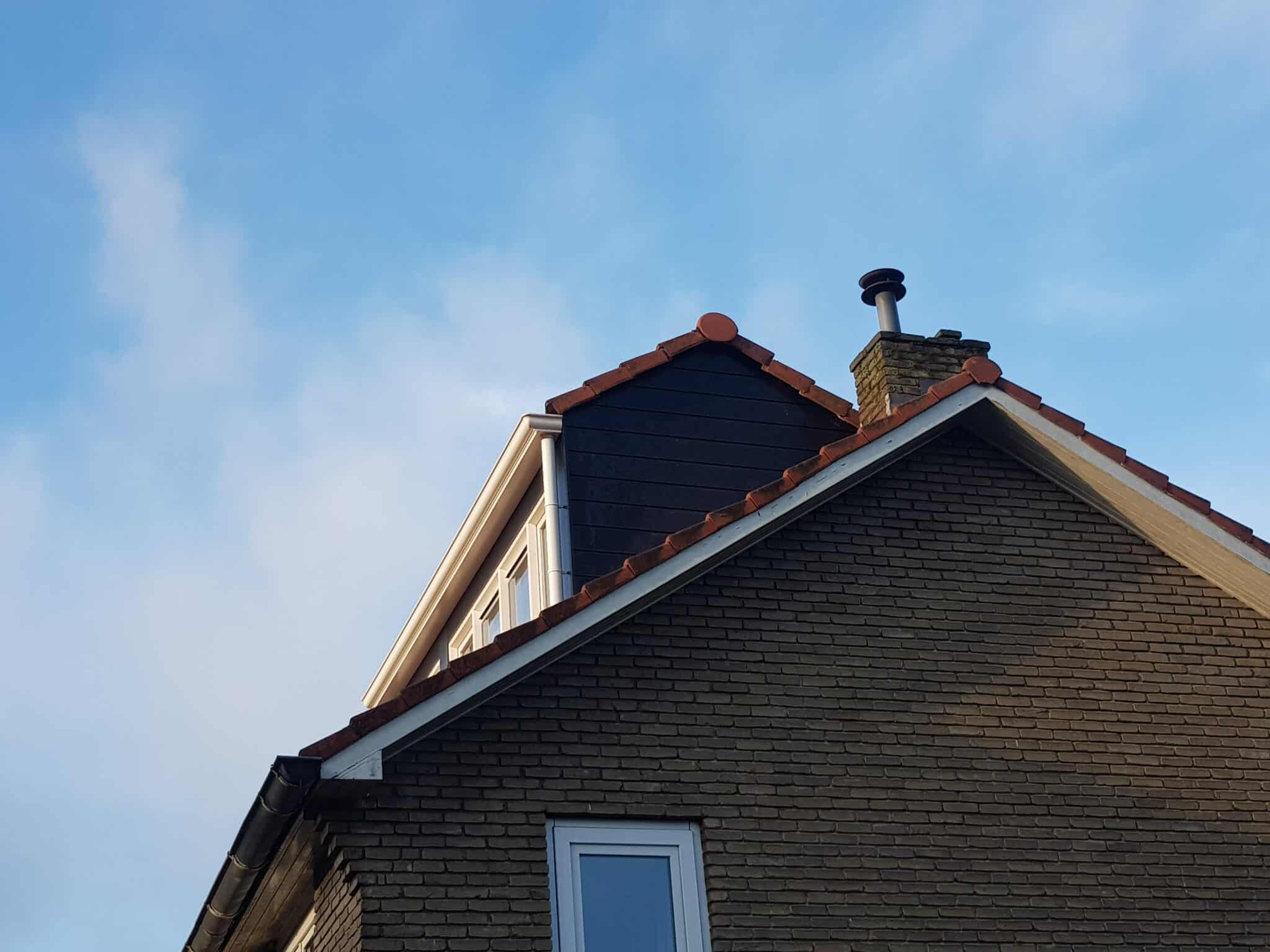Kunststof met houtnerf  Verlegde nok – Bussum 4