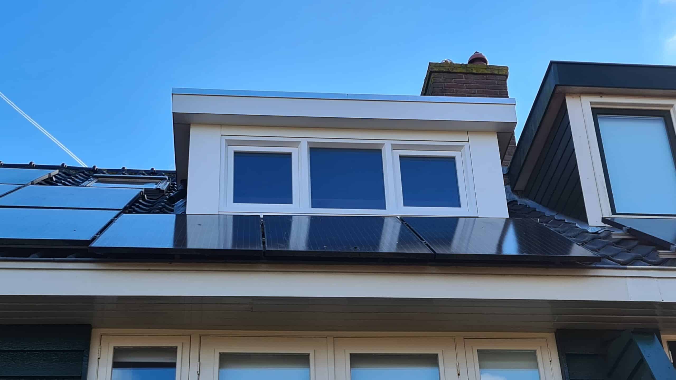 HPL, Kunststof met houtnerf  Dakkapel met plat dak – Driehuis NH 3