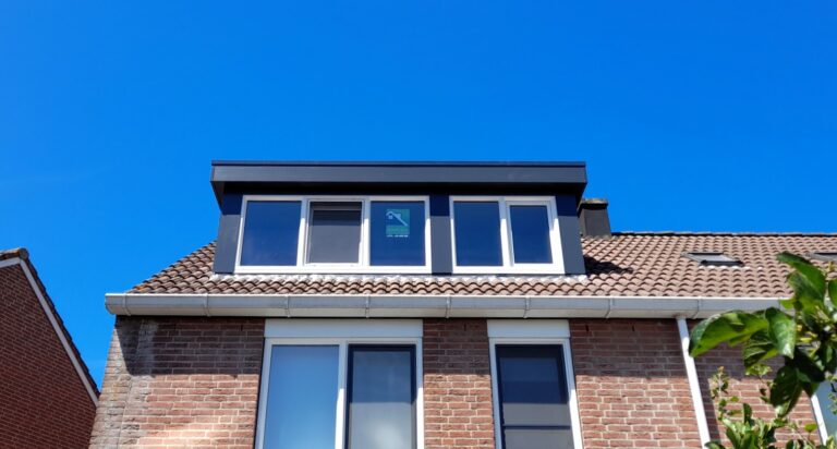 Kunststof met houtnerf  Dakkapel met plat dak – Purmerend 3