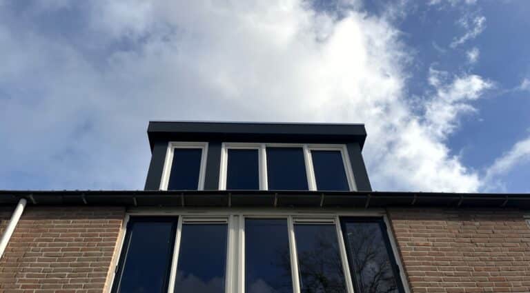 Kunststof met houtnerf  Dakkapel met plat dak – Hillegom 3