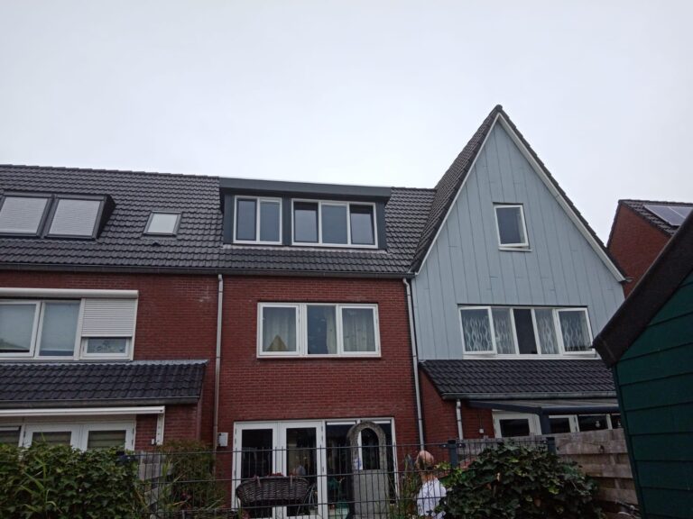 Kunststof met houtnerf  Dakkapel met plat dak – Zwaag 3