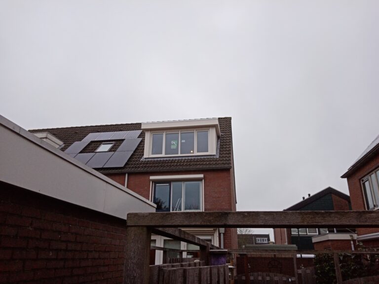 Kunststof met houtnerf  Dakkapel met plat dak – Wilnis 12