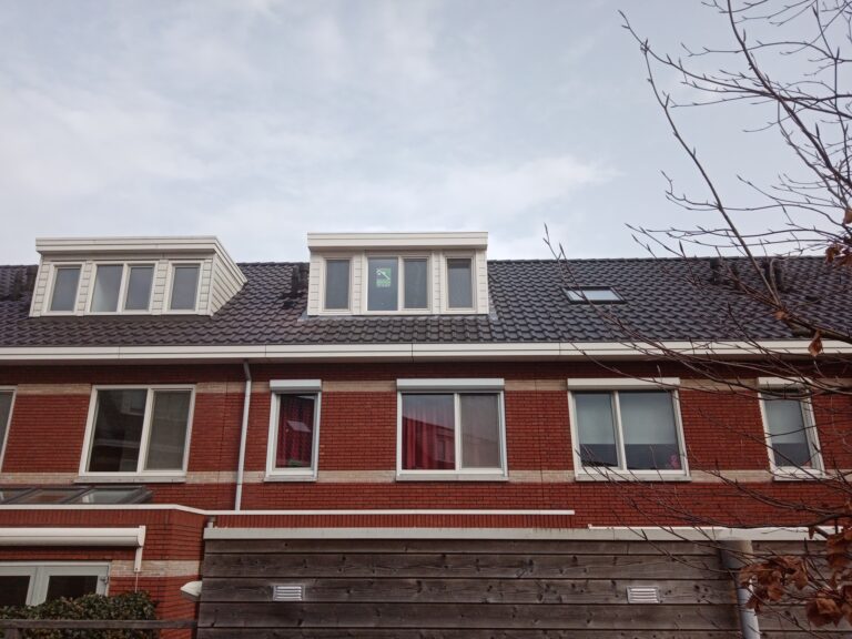 Kunststof met houtnerf  Dakkapel met plat dak – Oegstgeest 3
