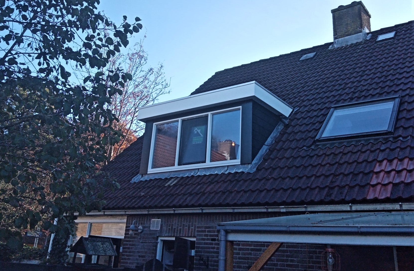 Kunststof met houtnerf  Dakkapel met plat dak – Zwaag 5