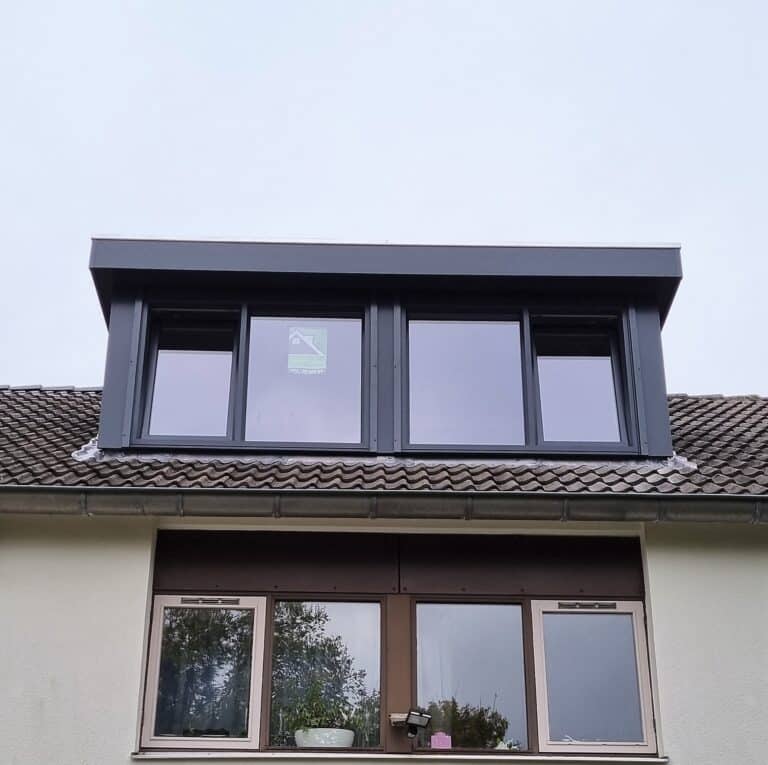 Kunststof met houtnerf  Dakkapel met plat dak – Hoofddorp 3