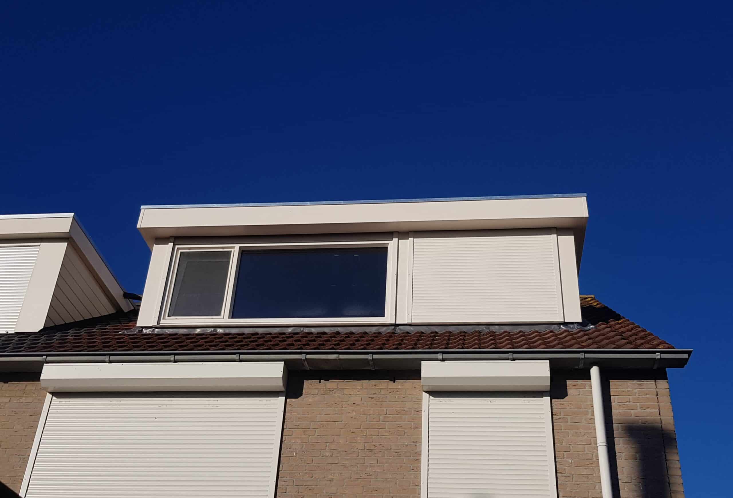 Kunststof met houtnerf  Dakkapel met plat dak – Almere 3