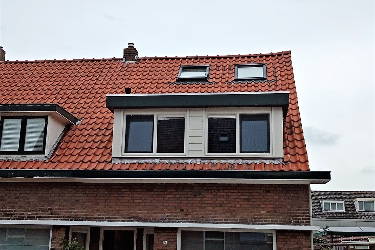 Kunststof met houtnerf  Dakkapel met plat dak – Voorhout 3