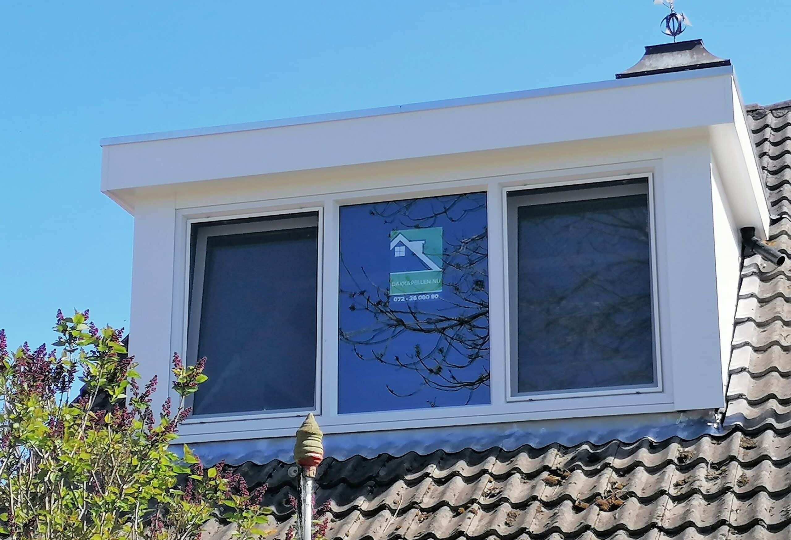 Kunststof met houtnerf  Dakkapel met plat dak – Zijdewind 3