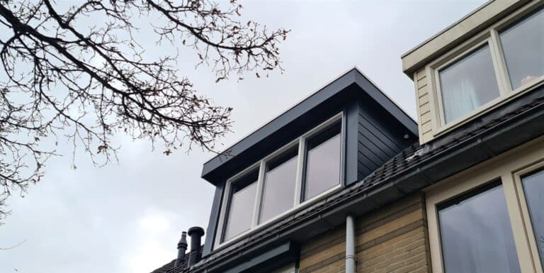 Kunststof met houtnerf  Dakkapel met plat dak – Hoofddorp 4