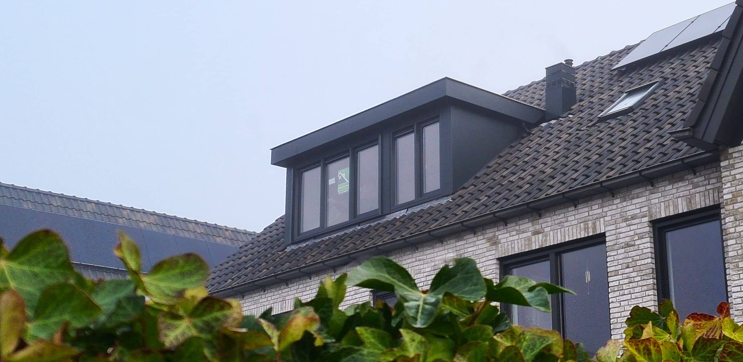 Kunststof met houtnerf  Dakkapel met plat dak – Hillegom 3