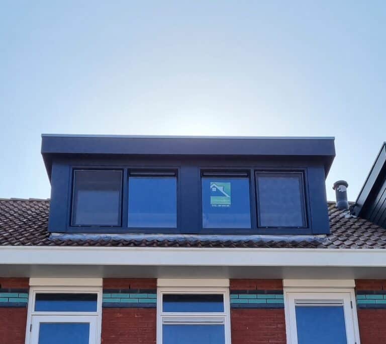 Kunststof met houtnerf  Dakkapel met plat dak – Egmond aan den Hoef 4