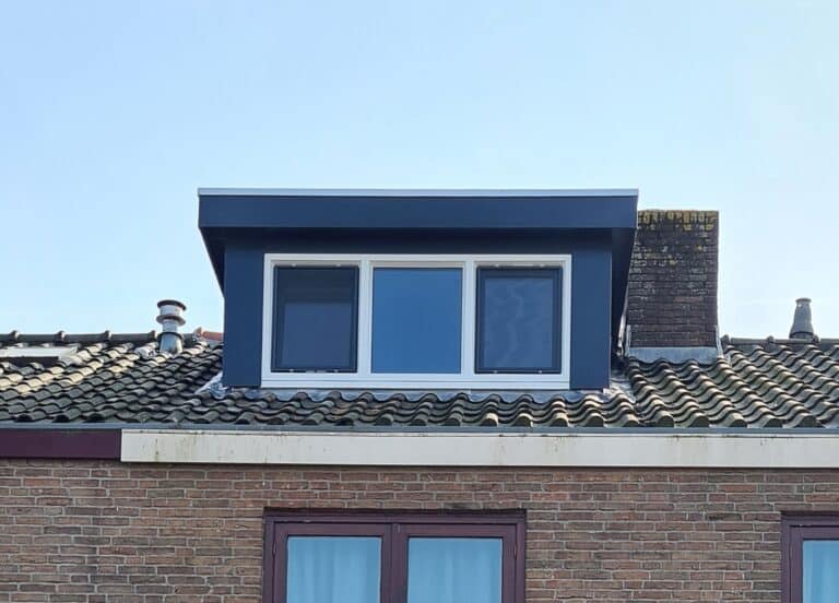 Kunststof met houtnerf akkapel met plat dak – Purmerend 3