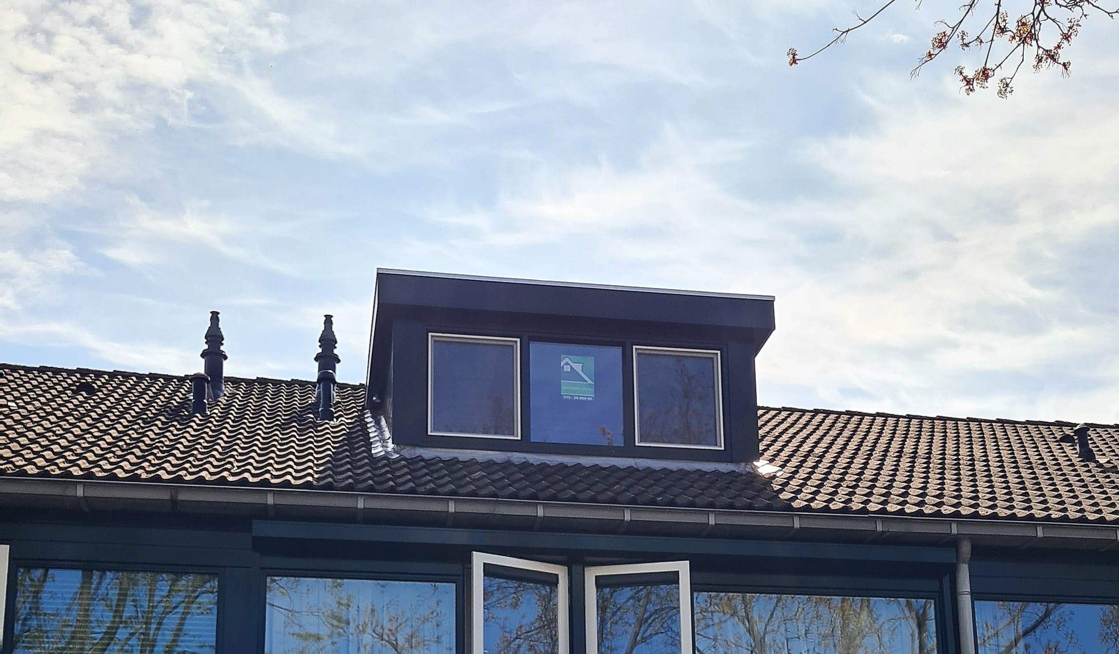 Kunststof met houtnerf  Dakkapel met plat dak – Leidschendam 3
