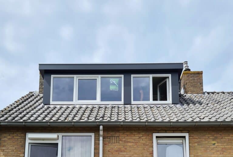 Kunststof met houtnerf  Dakkapel met plat dak – Huizen 5