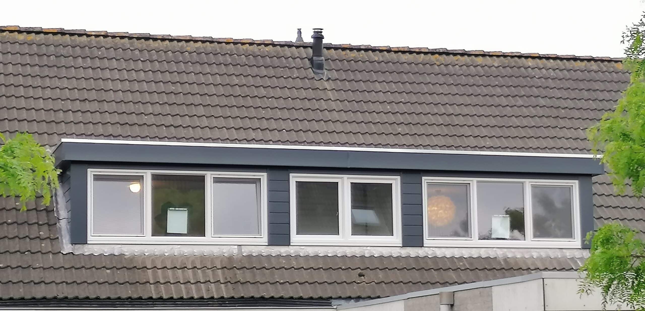 Kunststof met houtnerf  Dakkapel met plat dak – Almere 3