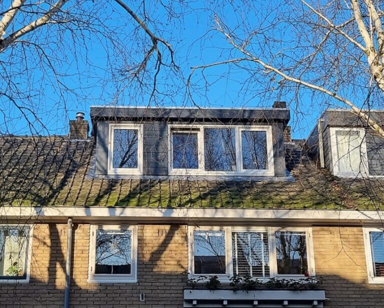 Kunststof met houtnerf  Dakkapel met plat dak – Koog aan de Zaan 3