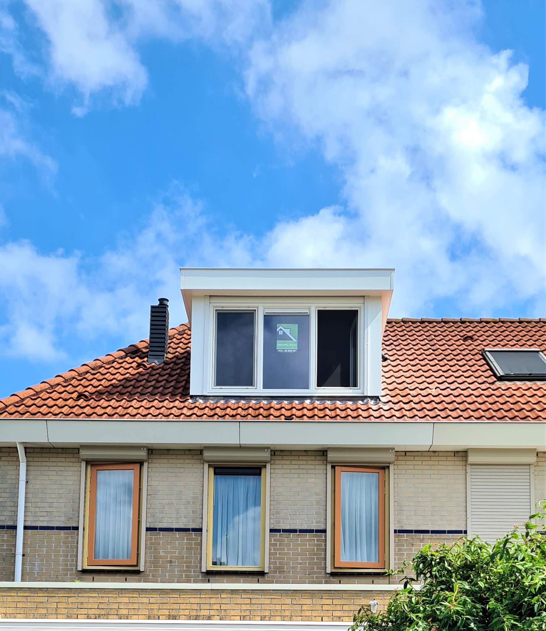 Kunststof met houtnerf et plat dak – Spanbroek 3