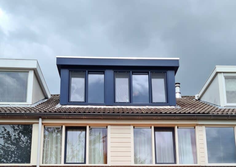 Kunststof met houtnerf  Dakkapel met plat dak – Hoorn 3