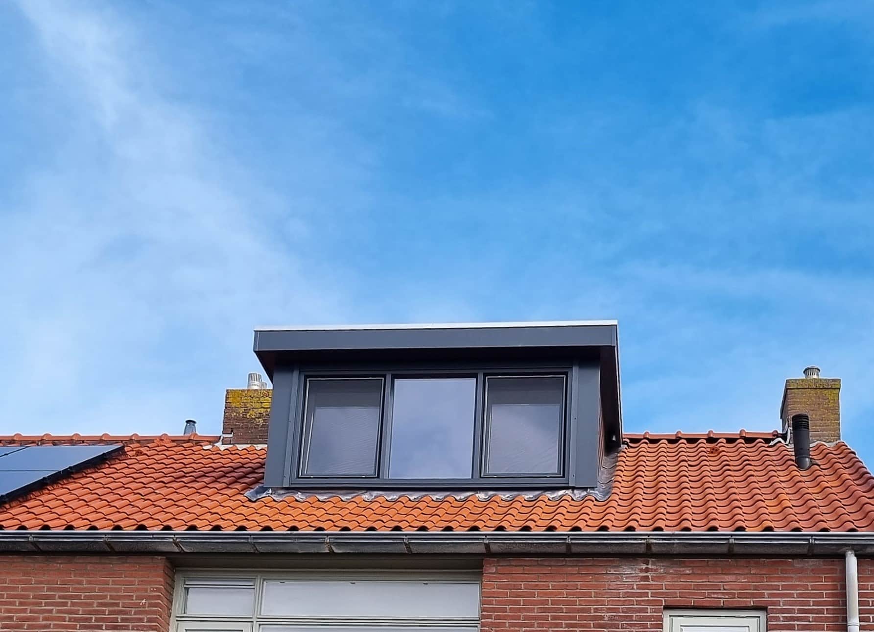 Kunststof met houtnerf  Dakkapel met plat dak – Den Helder 3