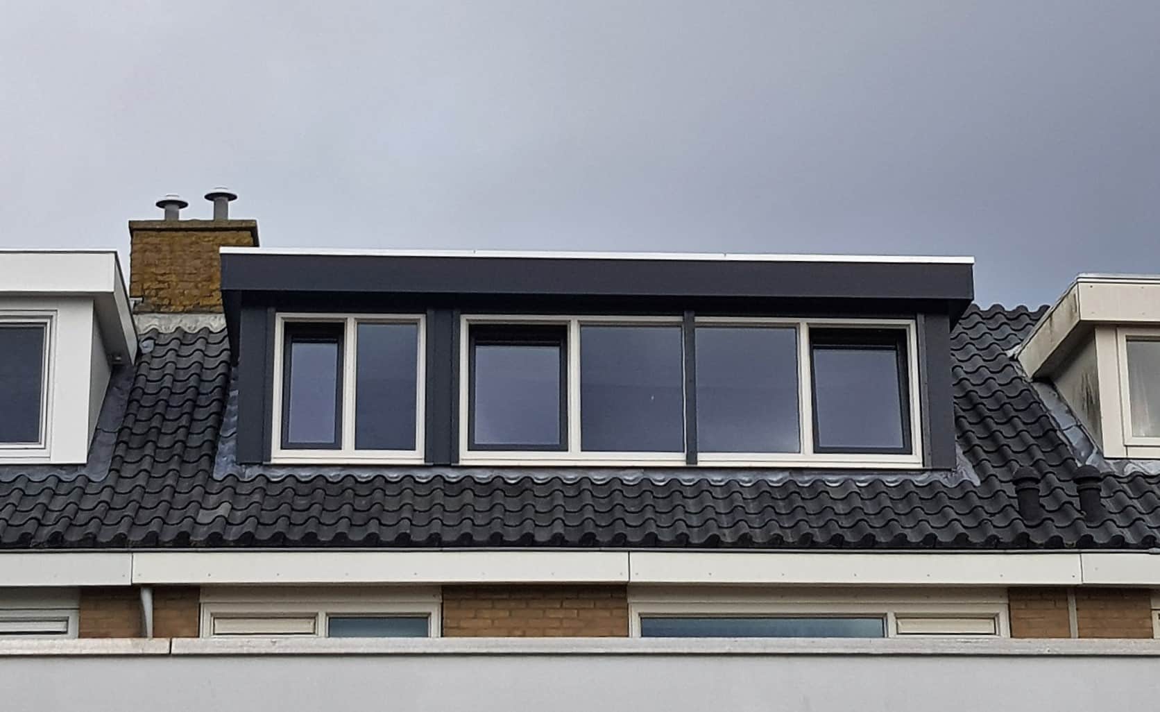 Kunststof met houtnerf  Dakkapel met plat dak – Den Helder 3