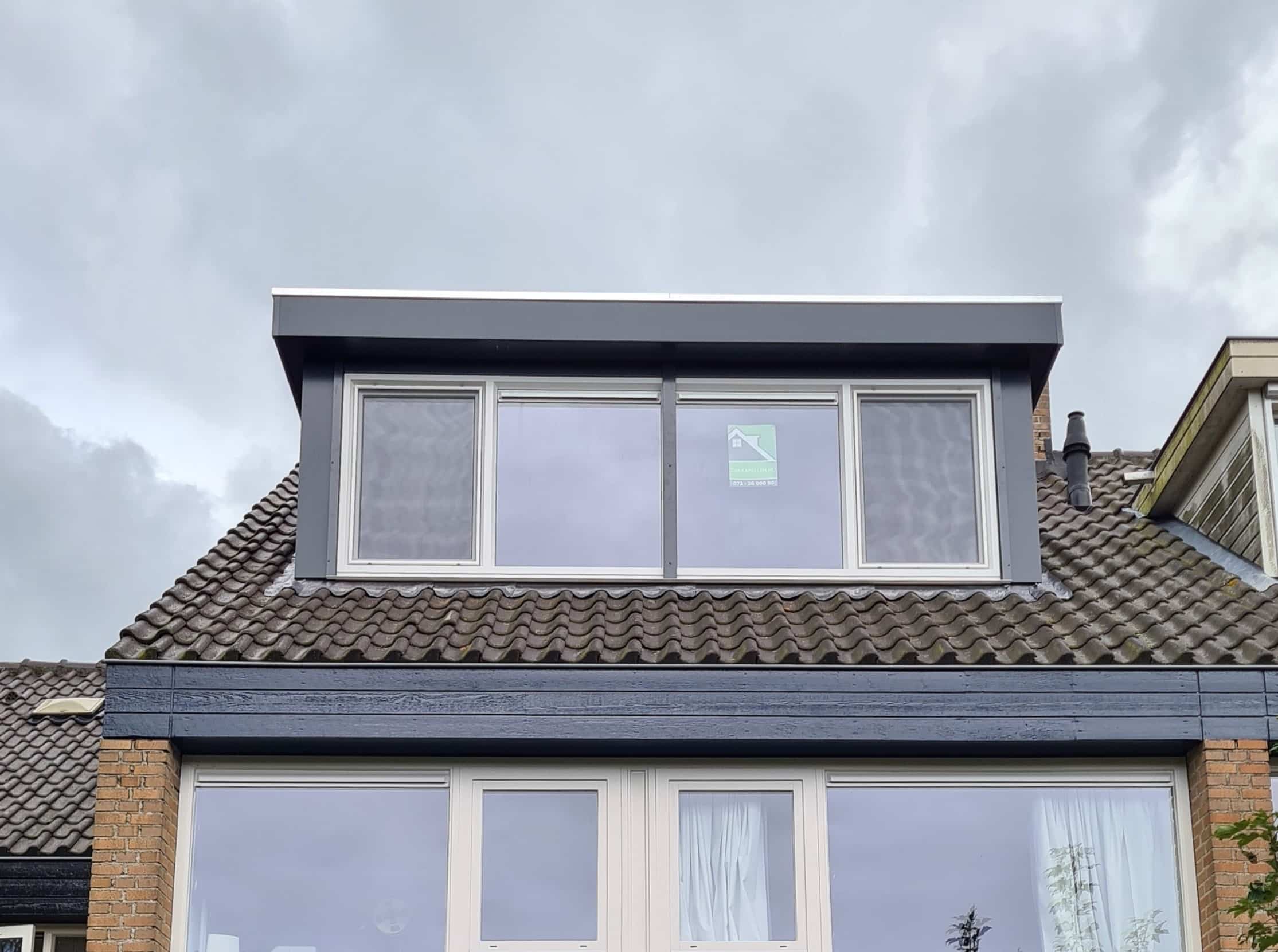 Kunststof met houtnerf  Dakkapel met plat dak – Heiloo 3