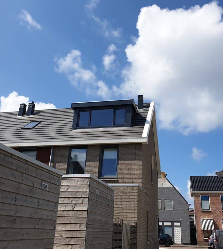 Dakkapel met plat dak – Egmond aan den Hoef