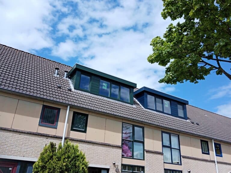 Kunststof met houtnerf  Dakkapel met plat dak – Almere 3