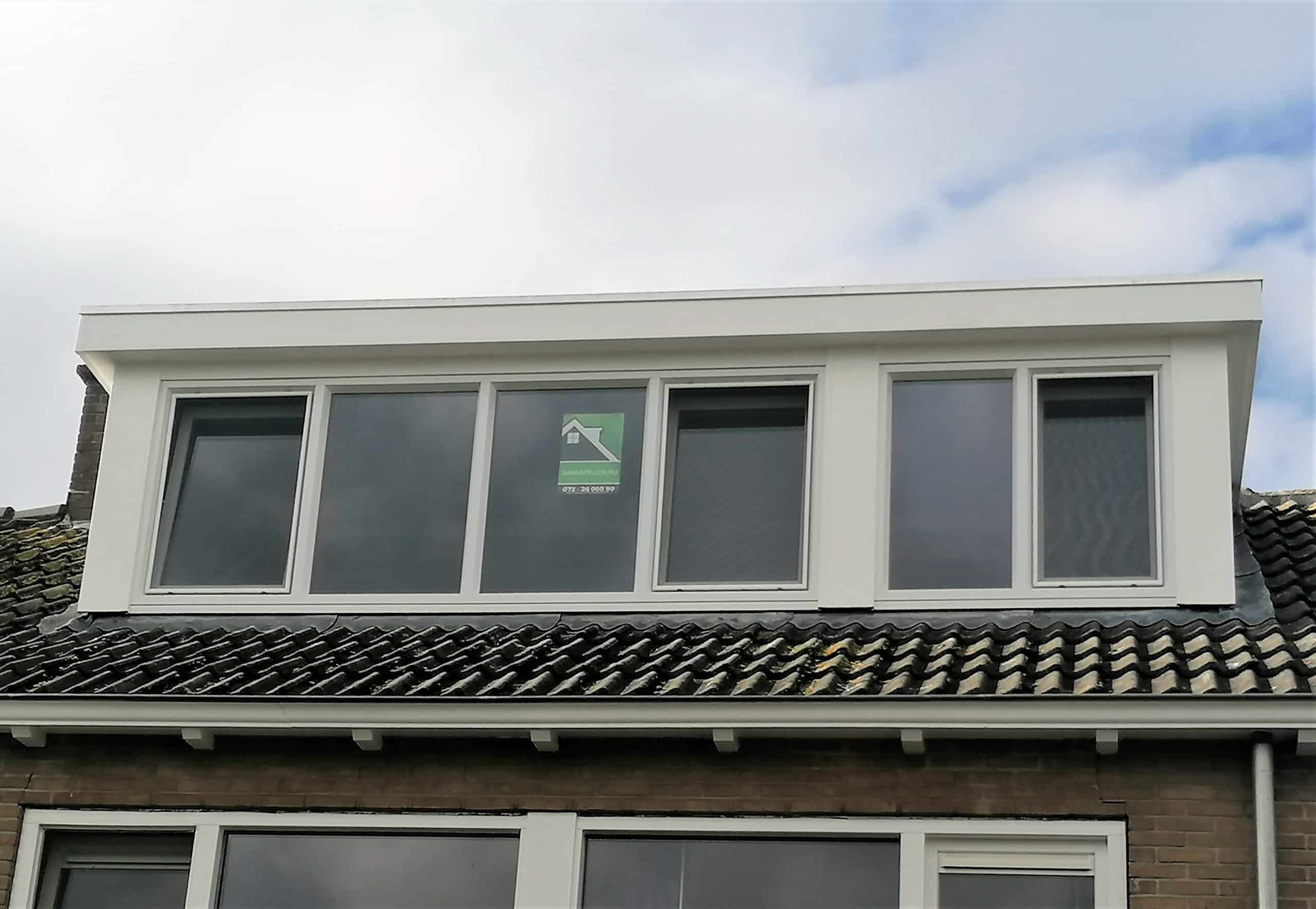 Kunststof met houtnerf  Dakkapel met plat dak – Limmen 3