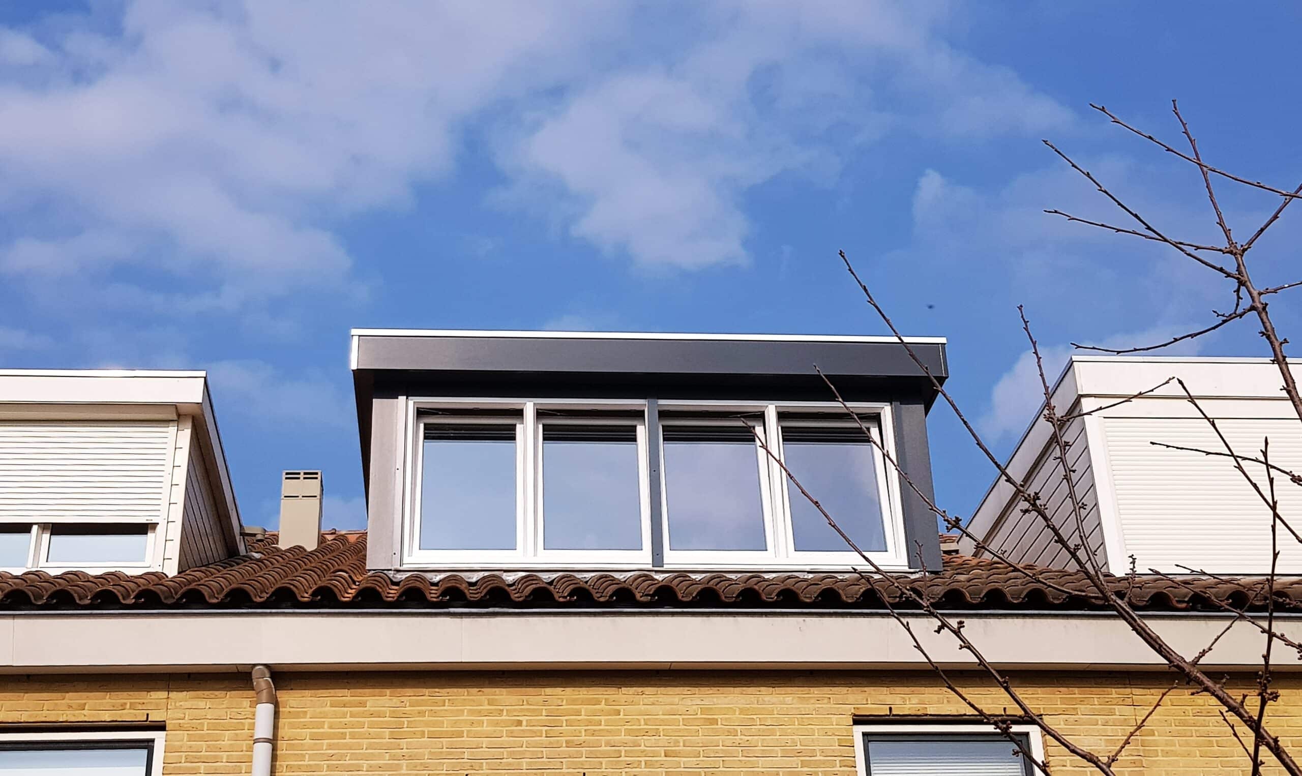 Kunststof met houtnerf  Dakkapel met plat dak – Hoofddorp 5