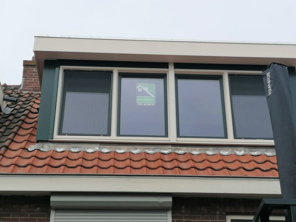 Kunststof met houtnerf  Dakkapel met plat dak – Krommenie 3