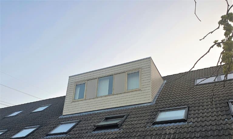 Kunststof met houtnerf  Dakkapel met plat dak – Zaandam 7