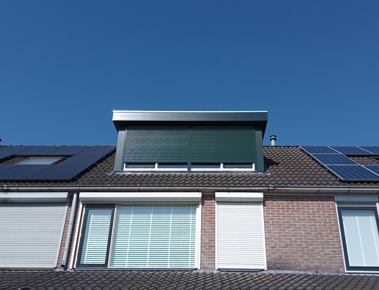 Kunststof met houtnerf  Dakkapel met plat dak – Broek op Langedijk 3