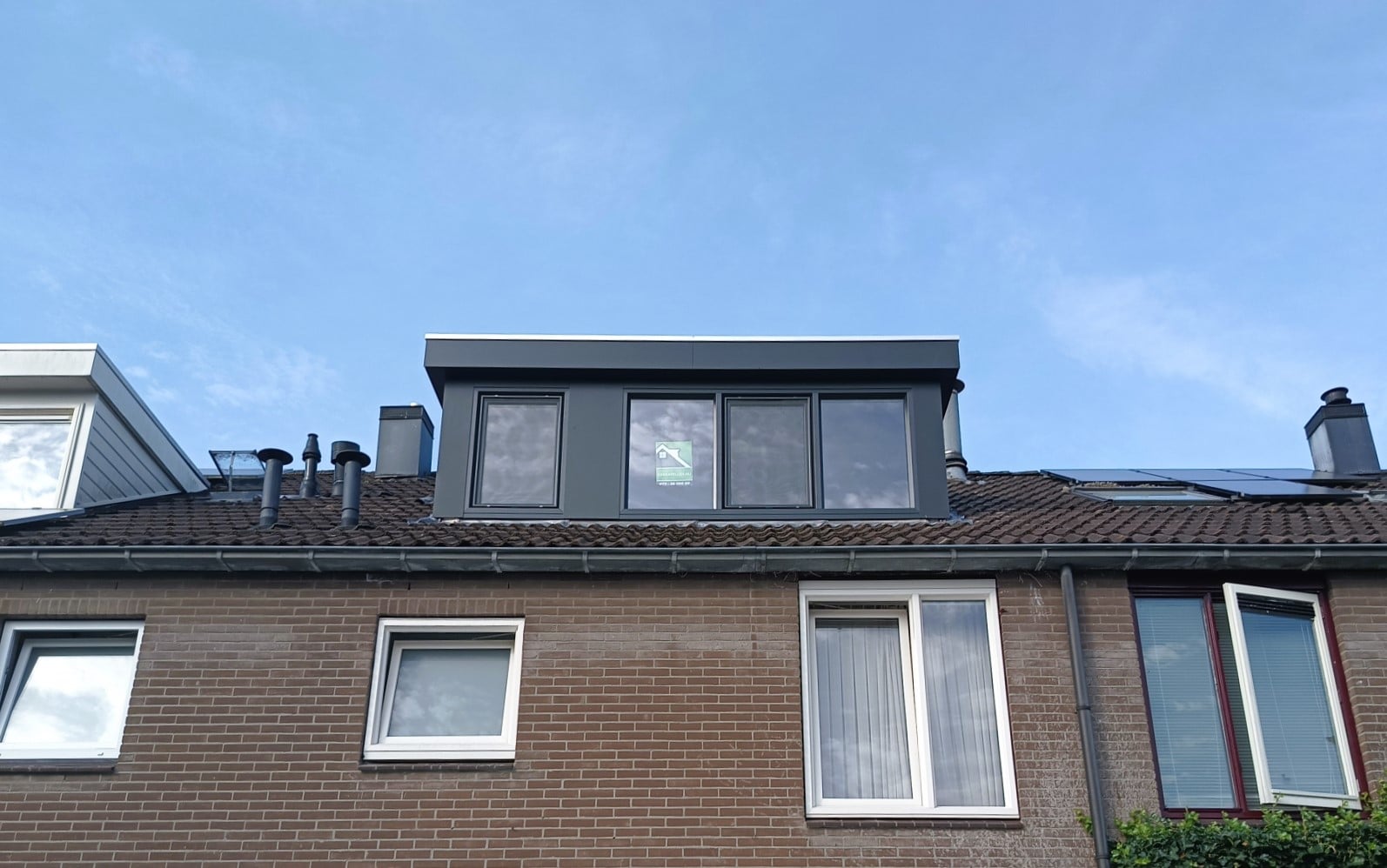 Kunststof met houtnerf  Dakkapel met plat dak – Amsterdam 3