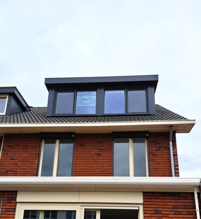 Kunststof met houtnerf  Dakkapel met plat dak – Assendelft 2