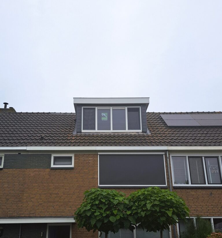 Kunststof met houtnerf  Dakkapel met plat dak – Akersloot 3