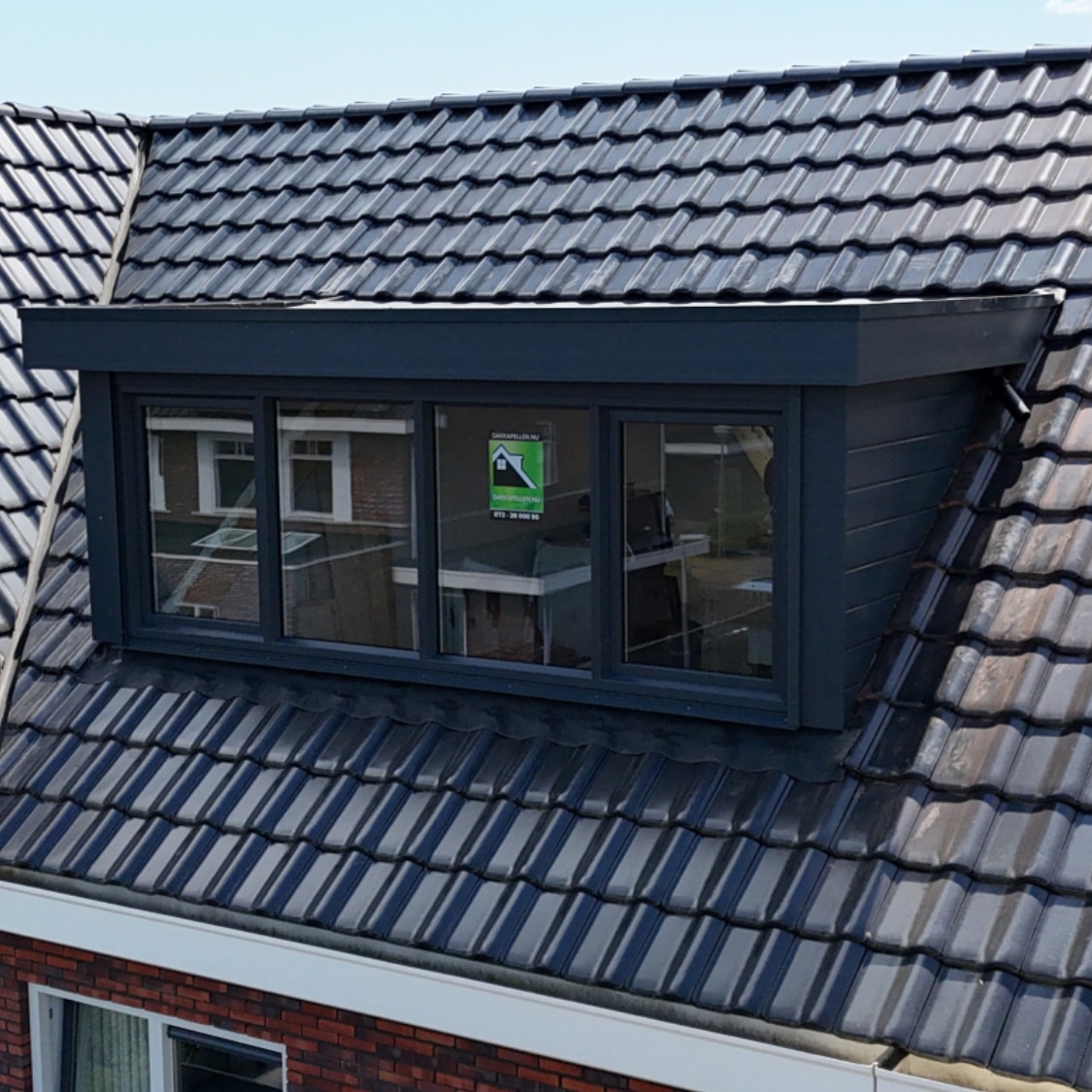 Kunststof met houtnerf dakkapel