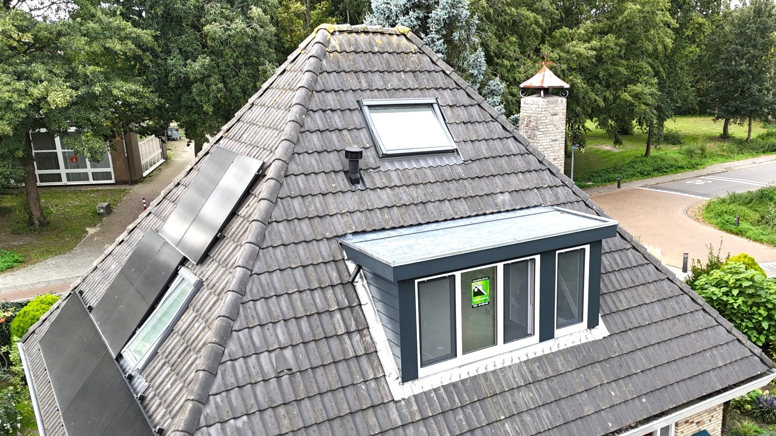 1935BV - Dakkapel met plat dak - Egmond-binnen